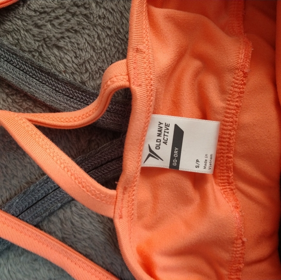 Tank top with built in sports bra - Picture 3 of 3